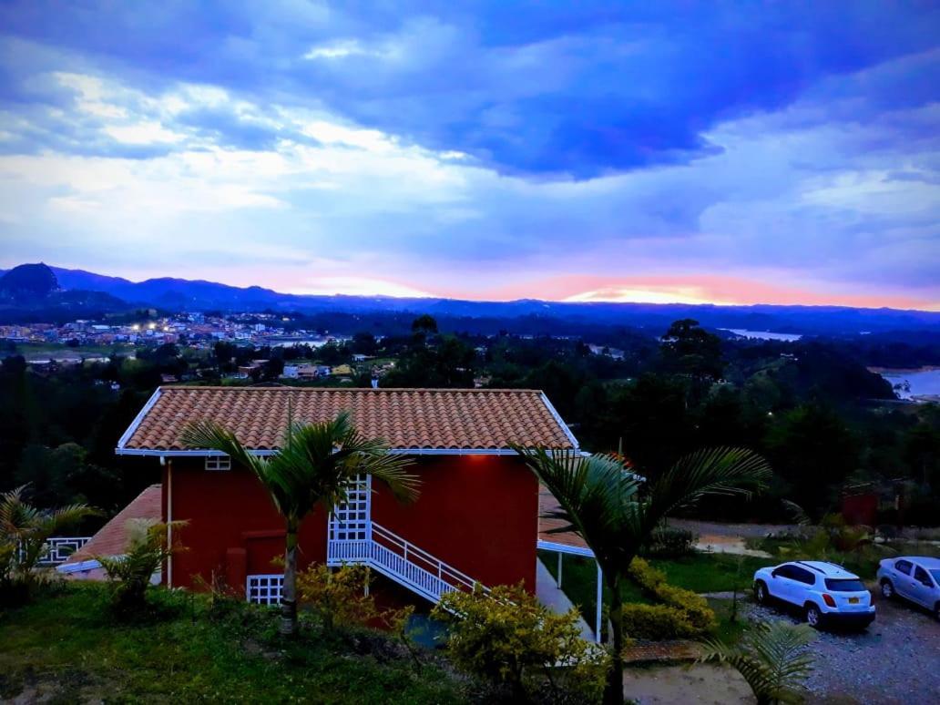 Отель El Mirador De Guatape 2 Экстерьер фото